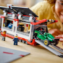 LEGO City - 60445 - Autotrasportatore F1® con monoposto RB20 e AMR24 F1® - 1086 pezzi - NISB - Scatola leggermente Danneggiata