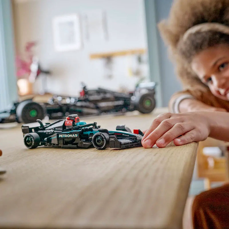 LEGO Speed Champions 77244 - Formula 1 Mercedes-AMG PETRONAS F1 Team W15 E Performance - 267 pezzi